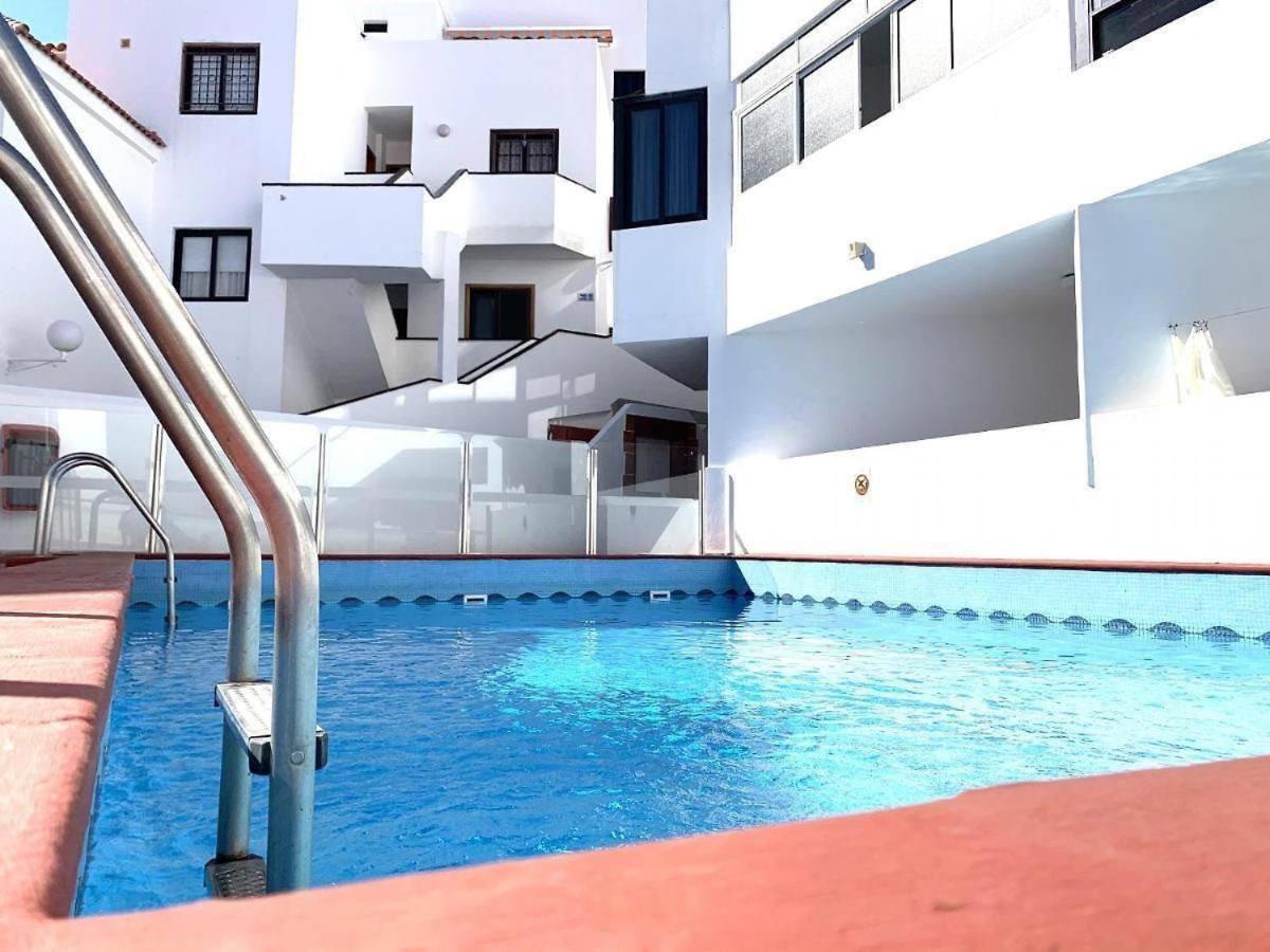 Apartment Near The Ocean Арона Екстер'єр фото
